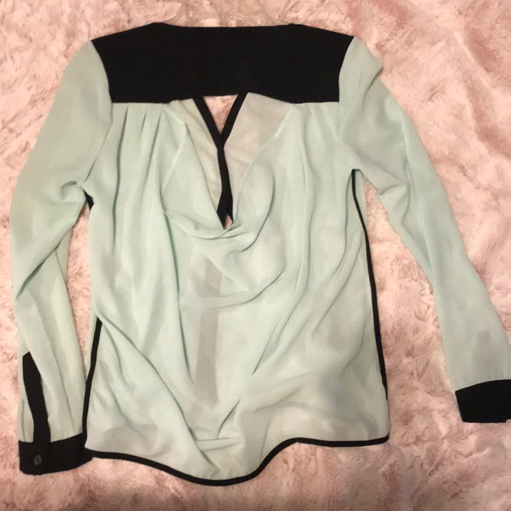 Button down top - Picture 2 of 2